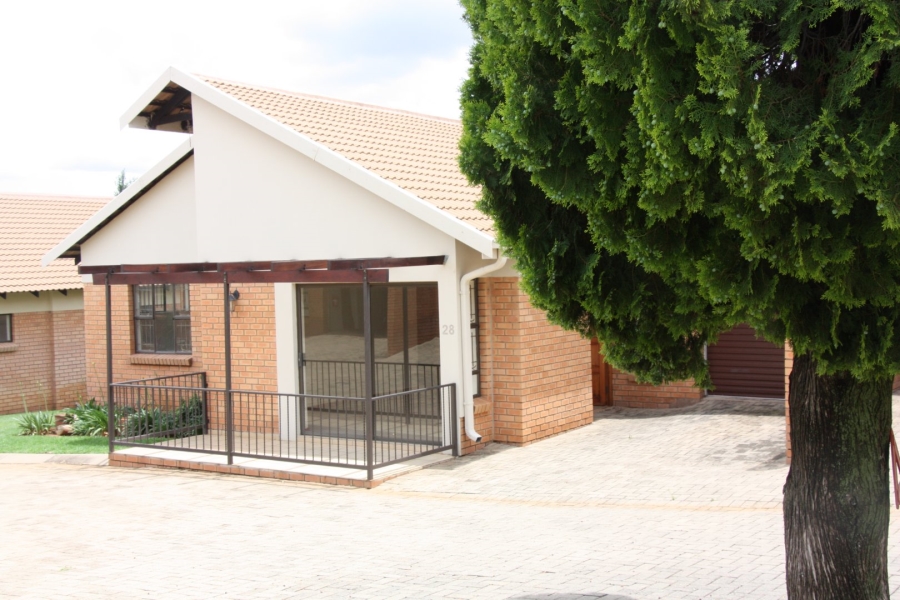 2 Bedroom Property for Sale in Langenhovenpark Free State